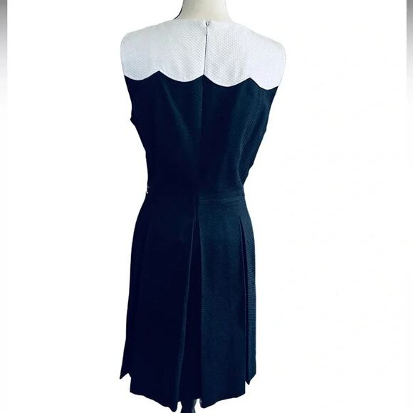 Tahari Whitney White/Navy Pique Dress Size 12 - Picture 6 of 7